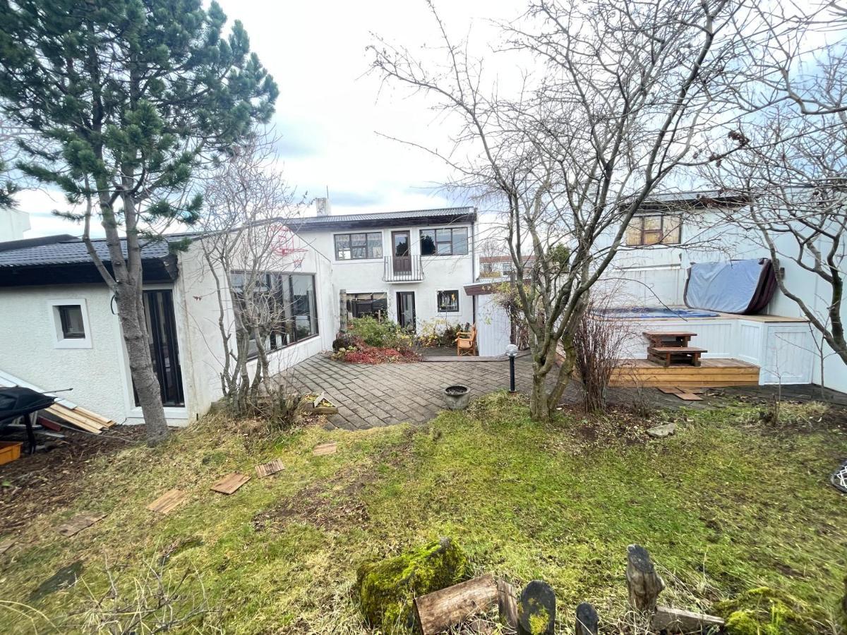 Holiday home Cosy And Family Friendly House In Centrally Located In Laugardalur *